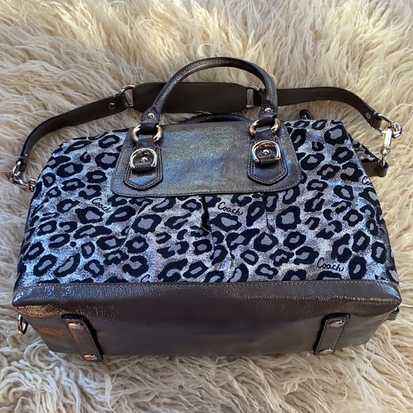 🆕 NO LONGER SOLD! Coach Ashley Ocelot bag 🆕 - Picture 4 of 7